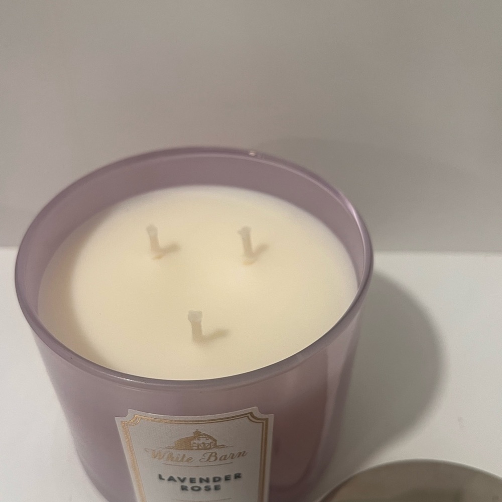 White Barn Lavender Rose DiSCONTiNUED 3 Wick Scented Candle -